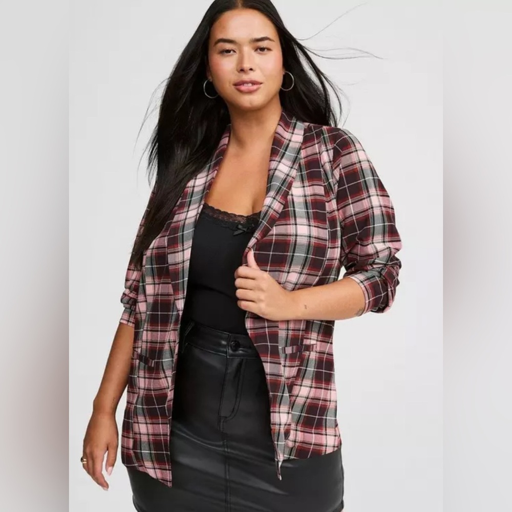 NWT Torrid Parker Studio Crepe Blazer